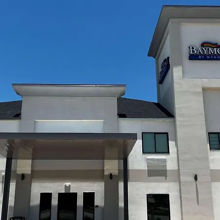 Baymont By Wyndham Freeport Texas Hotel